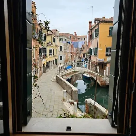Daire Casa Rossa Vista Canale Venedik