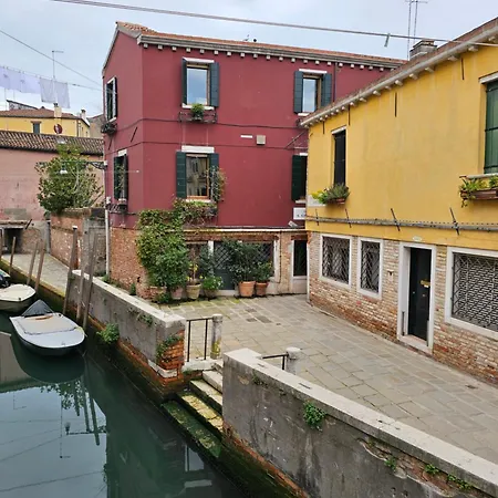 Casa Rossa Vista Canale * Benátky